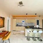 D1mora Nautilus - Incredible Location At