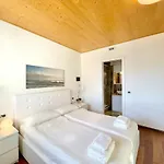 Villa D1mora Nautilus - Incredible Location At Roina