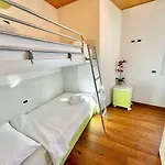 Villa D1mora Nautilus - Incredible Location At Roina