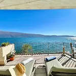 D1mora Nautilus - Incredible Location At Villa Roina