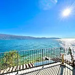 D1mora Nautilus - Incredible Location At Villa *